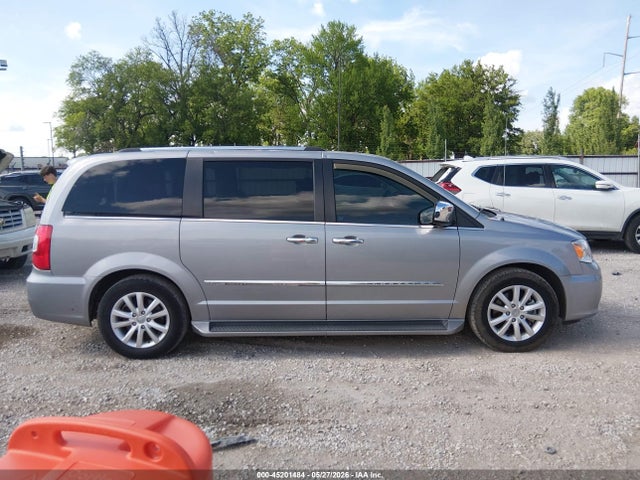 2015 Chrysler Town & Country Limited Platinum მანქანა იყიდება აუქციონზე, vin: 2C4RC1GG2FR753227, აუქციონის ნომერი: 45201484