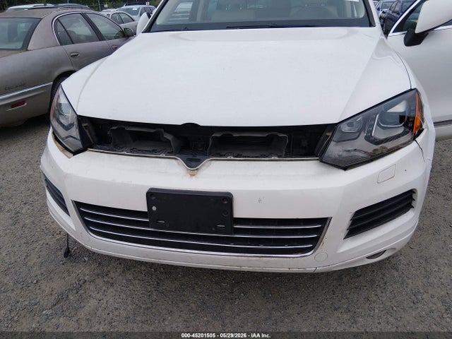Aukcja sprzedaży 2011 Volkswagen Touareg Tdi Lux, vin: WVGFK9BP9BD003912, numer aukcji: 45201505
