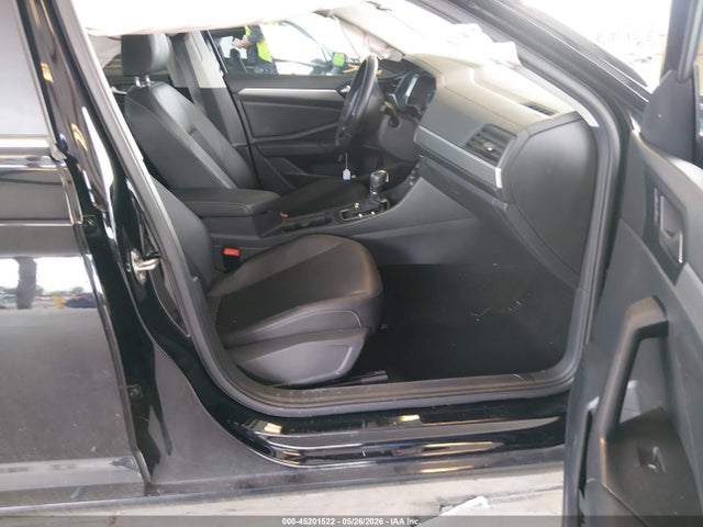 Продажа на аукционе авто 2019 Volkswagen Jetta 1.4t R-line/1.4t S/1.4t Se, vin: 3VWC57BU7KM198015, номер лота: 45201522