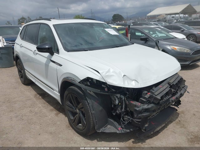 Продажа на аукционе авто 2023 Volkswagen Tiguan 2.0t Se R-line Black, vin: 3VVCB7AX6PM098844, номер лота: 45201561