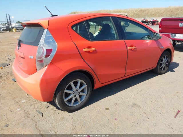 Продажа на аукционе авто 2012 Toyota Prius C Four, vin: JTDKDTB31C1015224, номер лота: 45201576