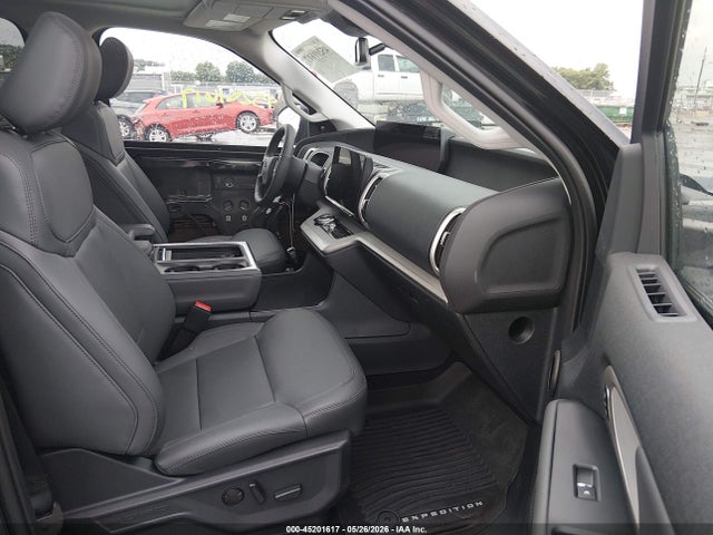 1FMJU1J89TEA02397 Ford Expedition Active