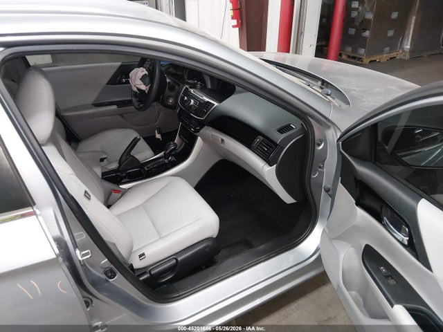 Honda ACCORD LX 2017 1HGCR2F39HA119608 Image 5