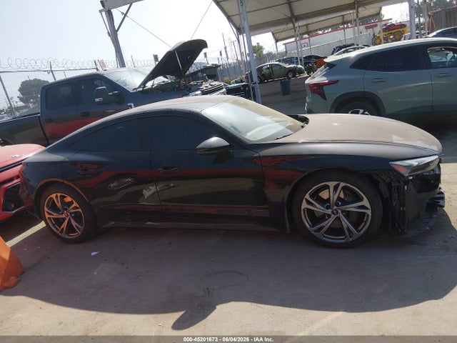 WAUFJBFW0N7003684 Audi E-tron Gt Premium Plus Quattro
