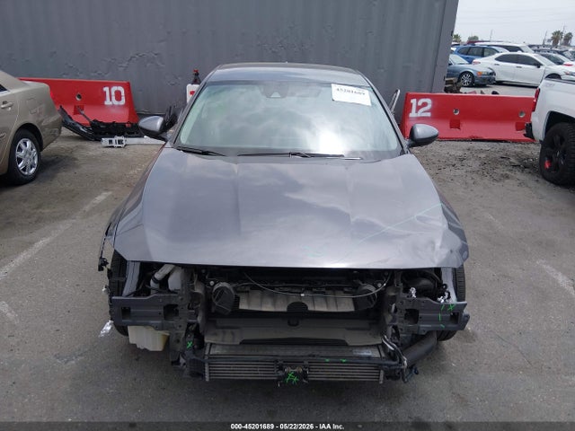 45201689 :رقم المزاد ، 1HGCV1F1XNA040464 vin ، 2022 Honda Accord Lx مزاد بيع