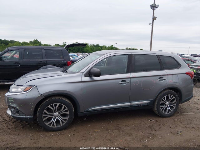 Продаж на аукціоні авто 2018 Mitsubishi Outlander Es, vin: JA4AD2A34JZ038741, номер лоту: 45201700