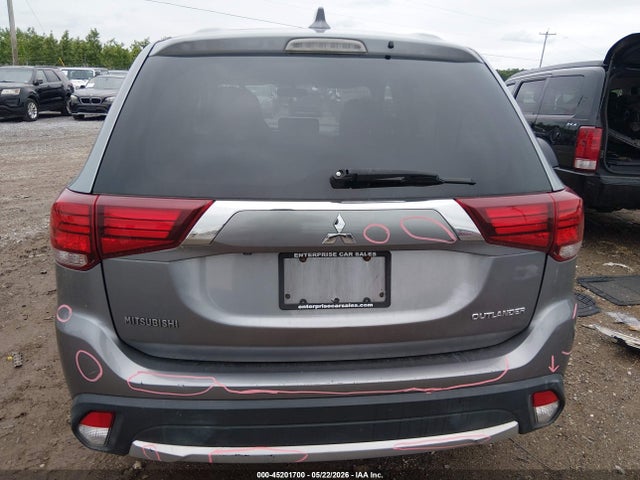 Продаж на аукціоні авто 2018 Mitsubishi Outlander Es, vin: JA4AD2A34JZ038741, номер лоту: 45201700