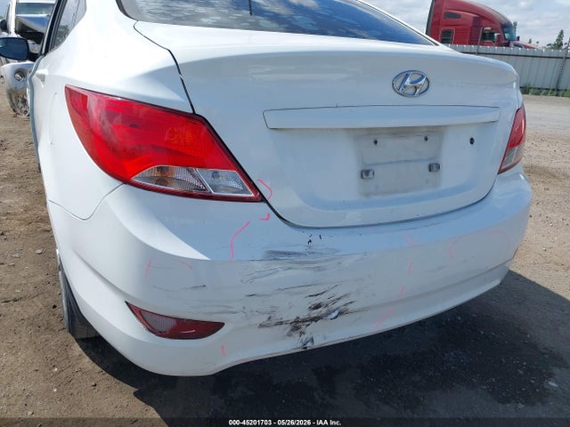 45201703 :رقم المزاد ، KMHCT4AE6FU867230 vin ، 2015 Hyundai Accent Gls مزاد بيع