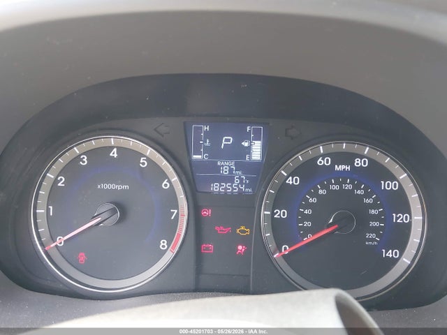 45201703 :رقم المزاد ، KMHCT4AE6FU867230 vin ، 2015 Hyundai Accent Gls مزاد بيع