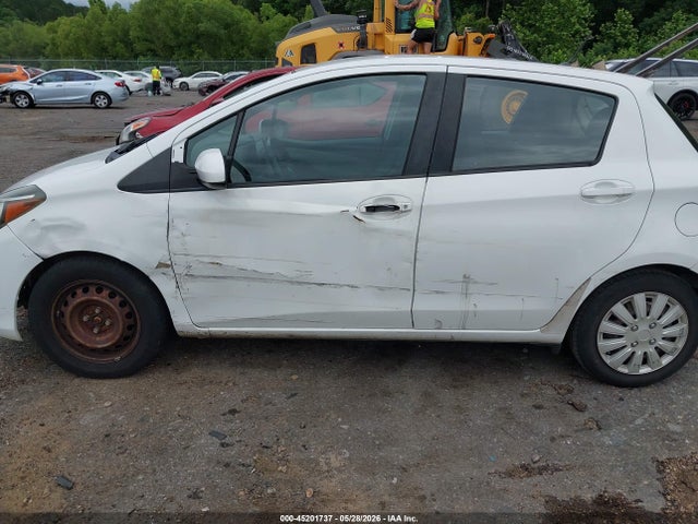 2017 Toyota Yaris L მანქანა იყიდება აუქციონზე, vin: VNKKTUD39HA073330, აუქციონის ნომერი: 45201737