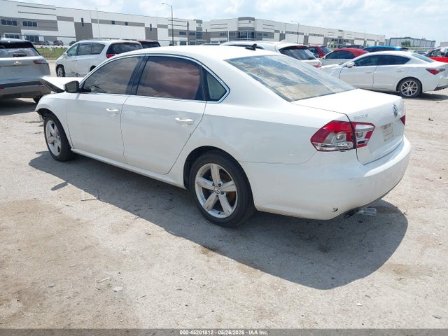 Aukcja sprzedaży 2015 Volkswagen Passat 1.8t Se, vin: 1VWBS7A33FC004178, numer aukcji: 45201812