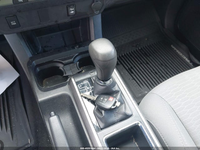 5TFAZ5CNXHX033346 Toyota Tacoma Sr5 V6