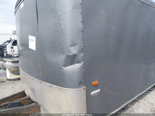 45201879 :رقم المزاد ، 5NHUHAV246W046444 vin ، 2006 Forest River Hals8520ta Enclosed Trailer مزاد بيع