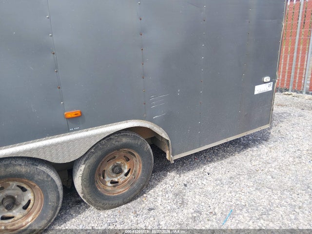 45201879 :رقم المزاد ، 5NHUHAV246W046444 vin ، 2006 Forest River Hals8520ta Enclosed Trailer مزاد بيع