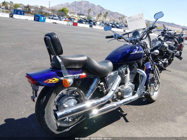 2002 Honda Vt1100 C მანქანა იყიდება აუქციონზე, vin: 1HFSC18022A604730, აუქციონის ნომერი: 45201903