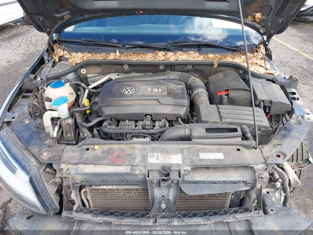 45201908 :رقم المزاد ، 3VWD17AJXFM355808 vin ، 2015 Volkswagen Jetta 1.8t Se مزاد بيع