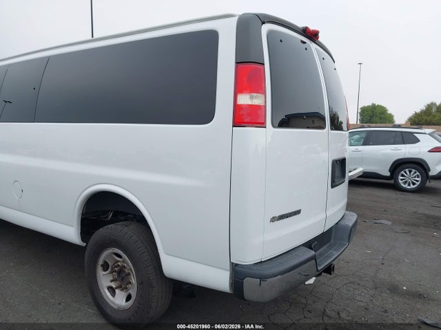 Chevrolet Express 3500 Lt 2017 1GAZGPFG2H1172982 Image 3