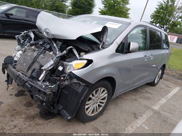 Продаж на аукціоні авто 2017 Toyota Sienna Xle 8 Passenger, vin: 5TDYZ3DC5HS782982, номер лоту: 45201997