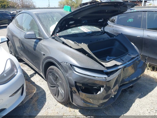 Tesla Model Y Premium Rear-wheel Drive/rear-wheel Drive 2026 7SAYGDED3TF614325 главное изображение