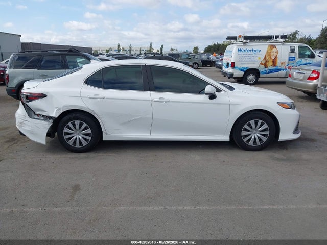 4T1C31AK5NU570713 Toyota Camry Le Hybrid