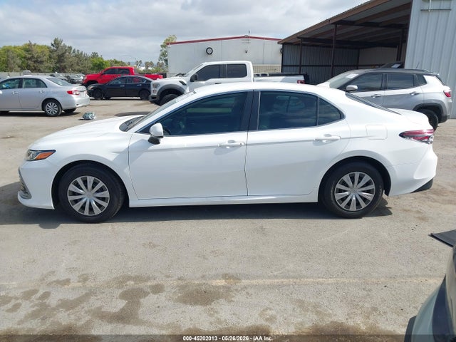 4T1C31AK5NU570713 Toyota Camry Le Hybrid
