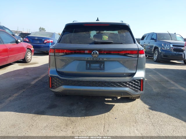 3VVGR7RM3SM019579 Volkswagen Tiguan 2.0t Se R-line Black