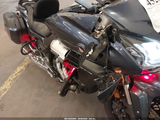 JH2SC7454EK000018 Honda Ctx1300 A