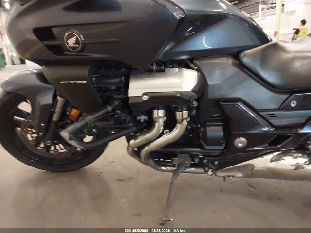 JH2SC7454EK000018 Honda Ctx1300 A