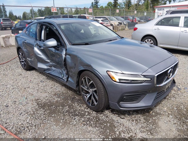 Volvo S60 T6 Momentum 2020 7JRA22TK3LG037824 главное изображение