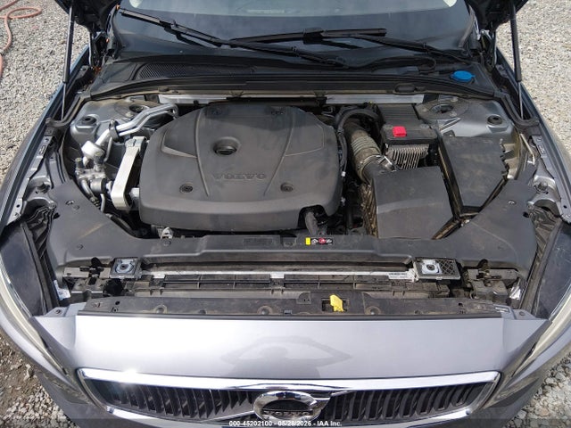 7JRA22TK3LG037824 Volvo S60 T6 Momentum