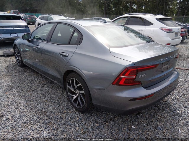 7JRA22TK3LG037824 Volvo S60 T6 Momentum