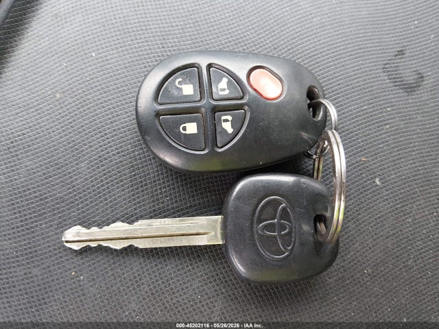 5TDKK3DC0GS719152 Toyota Sienna Le 8 Passenger