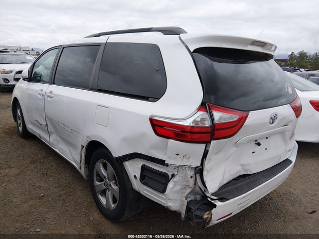 5TDKK3DC0GS719152 Toyota Sienna Le 8 Passenger