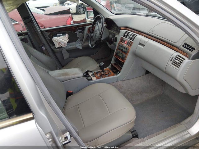 Продаж на аукціоні авто 1999 Mercedes-benz E 320 Awd, vin: WDBJF82H7XX026227, номер лоту: 45202140