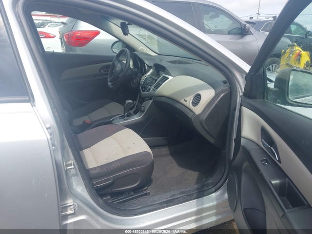 Chevrolet Cruze Ls Auto 2014 1G1PA5SHXE7479935 Image 5
