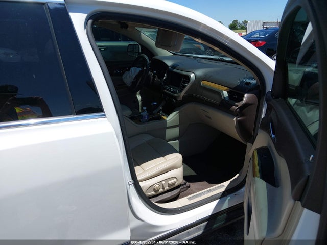 45202261 :رقم المزاد ، 1GKKNXLS6HZ234672 vin ، 2017 Gmc Acadia Denali مزاد بيع