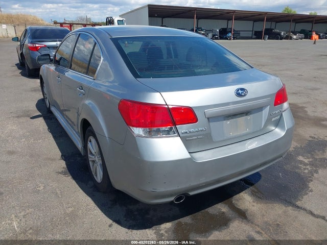 45202263 :رقم المزاد ، 4S3BMBB69B3227859 vin ، 2011 Subaru Legacy 2.5i Premium مزاد بيع