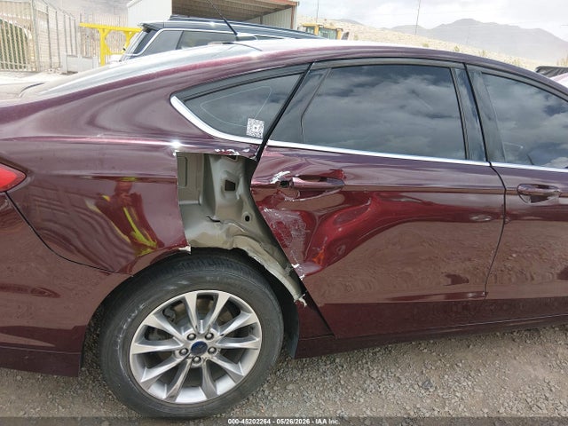 45202264 :رقم المزاد ، 3FA6P0H70HR398609 vin ، 2017 Ford Fusion Se مزاد بيع