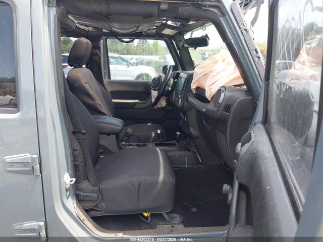 45202270 :رقم المزاد ، 1C4BJWDG2FL642730 vin ، 2015 Jeep Wrangler Unlimited Sport مزاد بيع