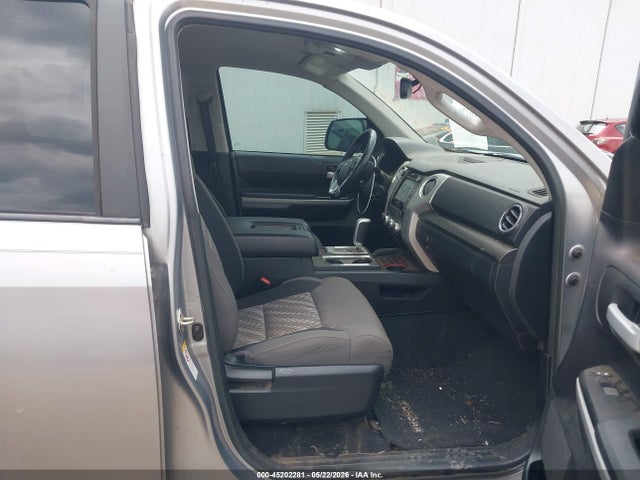 2018 Toyota Tundra Sr5 5.7l V8 მანქანა იყიდება აუქციონზე, vin: 5TFDY5F13JX748760, აუქციონის ნომერი: 45202281