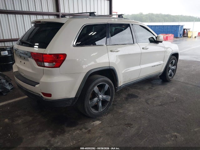 Продажа на аукционе авто 2011 Jeep Grand Cherokee Laredo, vin: 1J4RR4GGXBC670013, номер лота: 45202292