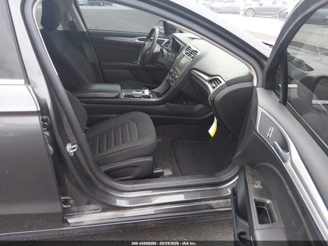 45202352 :رقم المزاد ، 3FA6P0LU1LR264049 vin ، 2020 Ford Fusion Hybrid Se مزاد بيع