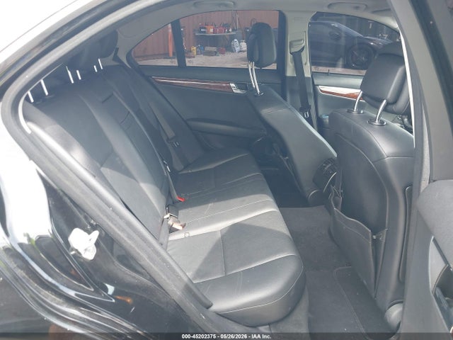 2011 Mercedes-benz C 300 Luxury/sport მანქანა იყიდება აუქციონზე, vin: WDDGF5EB1BR158498, აუქციონის ნომერი: 45202375
