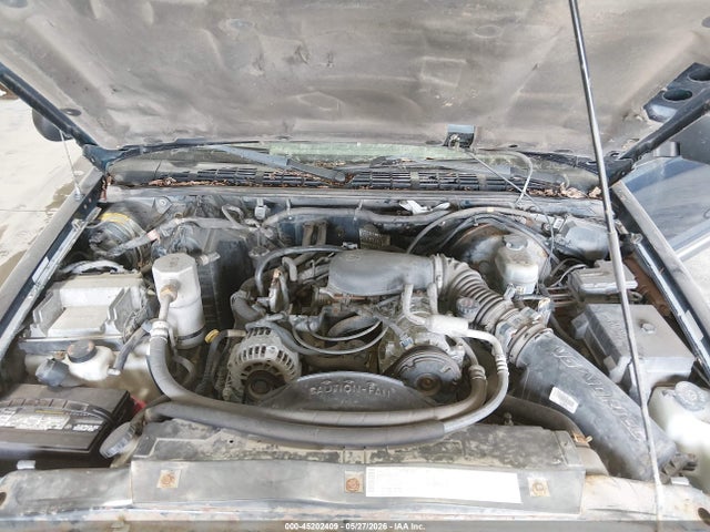 45202409 :رقم المزاد ، 1GCDT19W518102953 vin ، 2001 Chevrolet S-10 Ls مزاد بيع