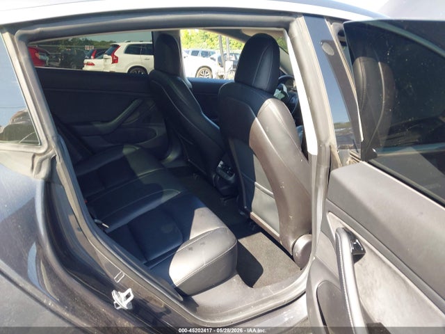 45202417 :رقم المزاد ، 5YJ3E1EB8KF477326 vin ، 2019 Tesla Model 3 Long Range/performance مزاد بيع