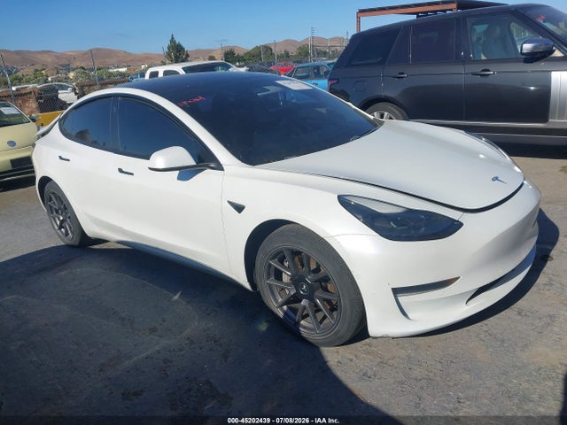 Tesla Model 3 Standard Range Plus Rear-wheel Drive 2021 5YJ3E1EA1MF002756 Image 1