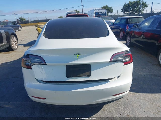 Tesla Model 3 Standard Range Plus Rear-wheel Drive 2021 5YJ3E1EA1MF002756 Image 16