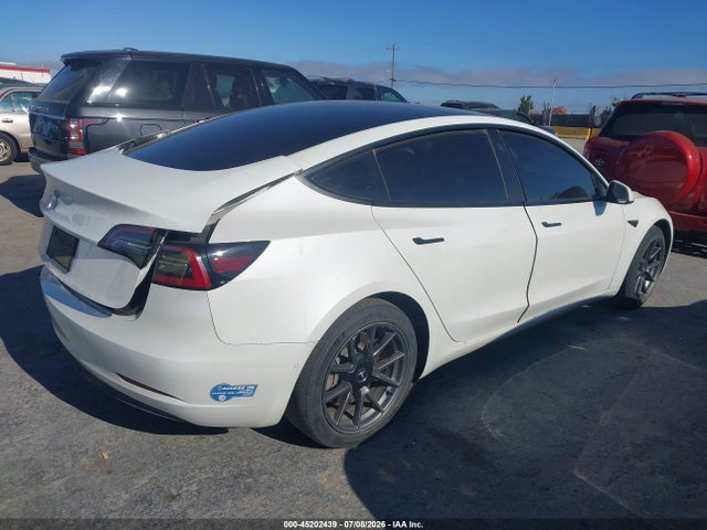 Tesla Model 3 Standard Range Plus Rear-wheel Drive 2021 5YJ3E1EA1MF002756 Image 4