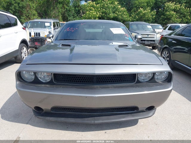45202482 :رقم المزاد ، 2C3CDYAG2CH204802 vin ، 2012 Dodge Challenger Sxt مزاد بيع