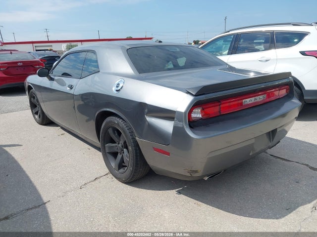 45202482 :رقم المزاد ، 2C3CDYAG2CH204802 vin ، 2012 Dodge Challenger Sxt مزاد بيع